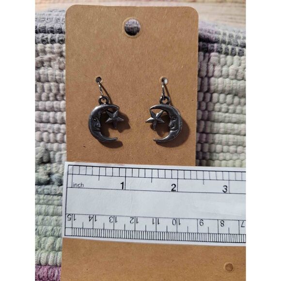 (3 for $15)~JoMa~ Silvertone Moon Dangle Earrings with Star- NWT - Picture 2 of 4
